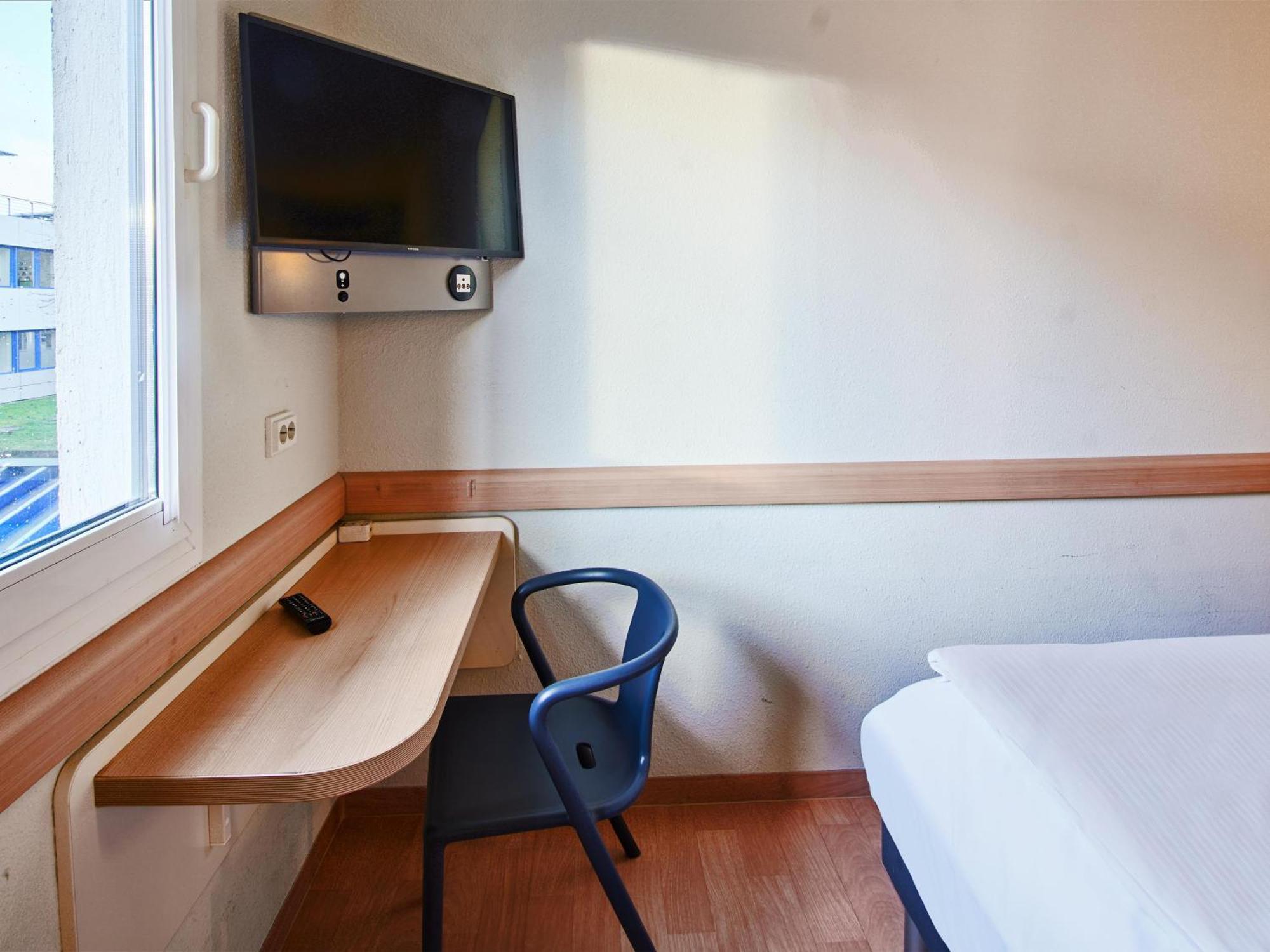 B&B Hotel Wiesbaden-Ost Bagian luar foto