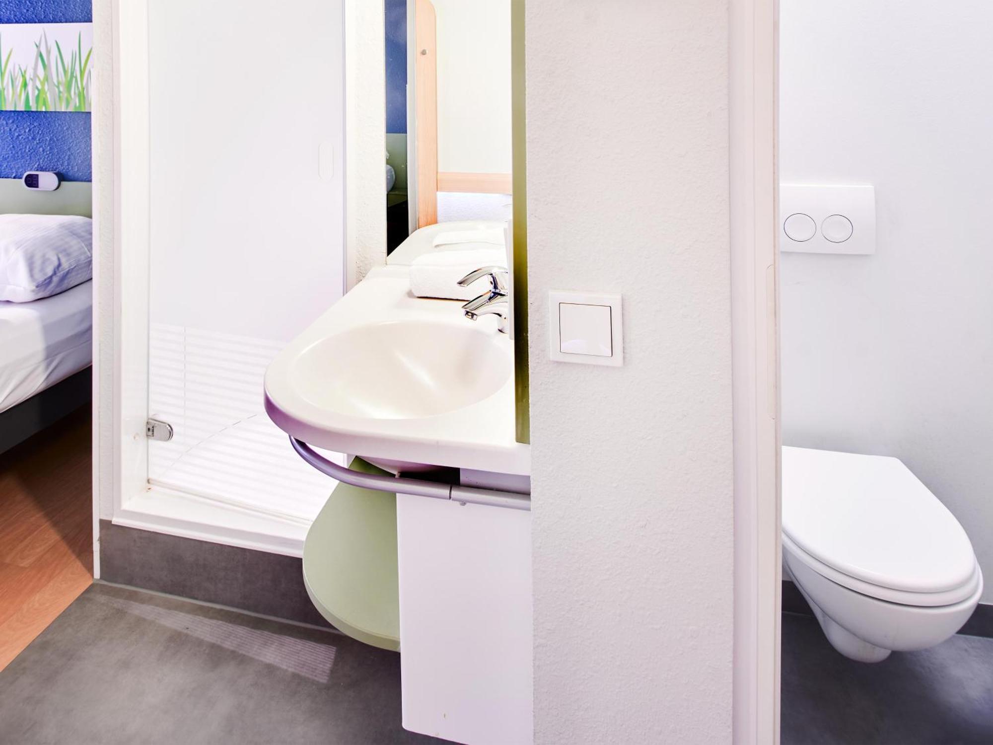 B&B Hotel Wiesbaden-Ost Bagian luar foto